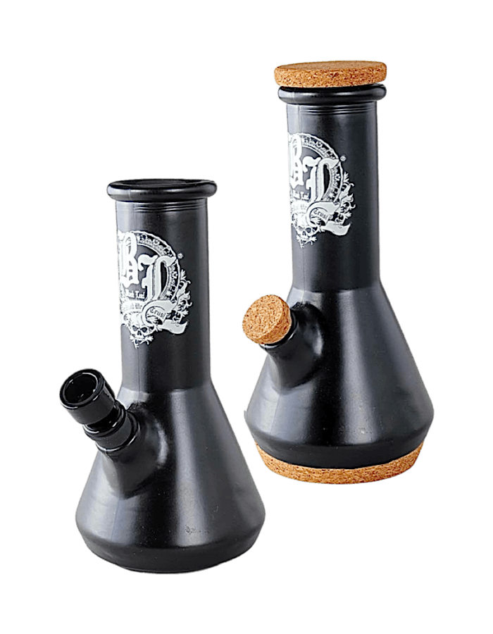 Black Leaf Glasbong in kantigem Design – schwarze Bong mit markanter Form aus stabilem Glas